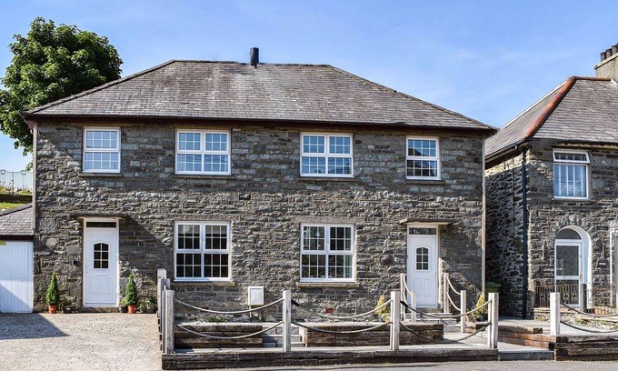 Rhiwbryfdir Cottage | 5 bedroom accommodation in Blaenau Ffestiniog