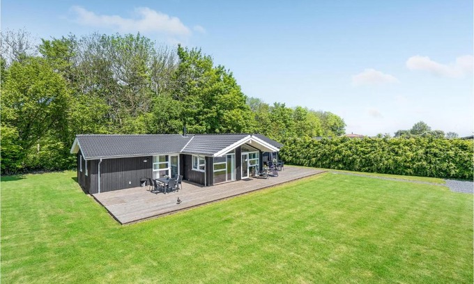 Mommark Strand House | 5 Bedroom Amazing Home In Sydals