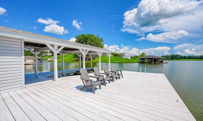 Twin Oaks House | 5 BR Lakefront Home w/Private Dock, Kayaks, Gameroom, 2 Firepits, Baby Gear