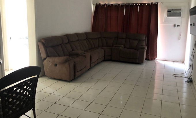 Westward Villas Subdivision Condo | 5 min walk to the beach, 10 mins from Bahamar