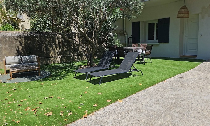 Saint-Cannat Apartment | 54m² cocooning apartment in the center of St Cannat