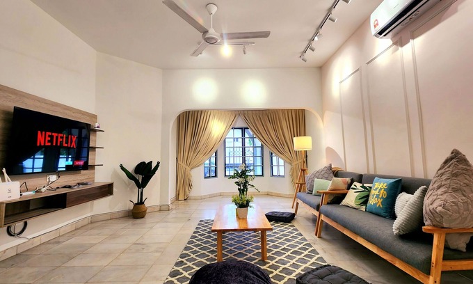 Taman Mayang House | 5BedR 3Bath PJ Kelana Jaya Corner Landed/18P/BBQ/Paradigm/Petaling Jaya