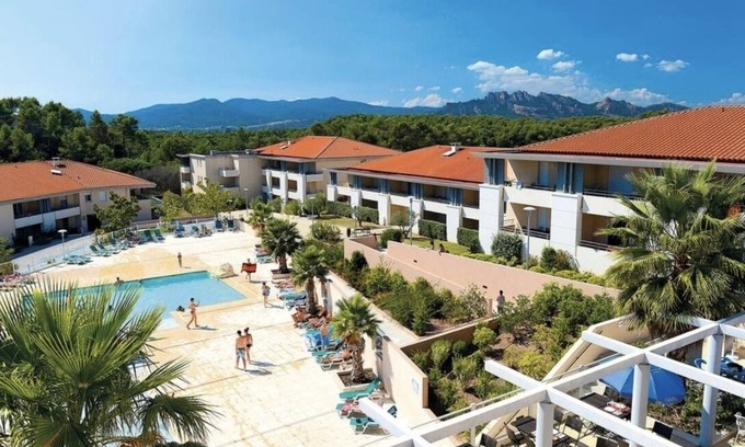 La Bouverie Resort | 6 Places Dans Complexe de Vacances