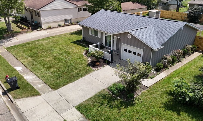 Royal Manor House | 603 Fenchurch Way-Ranch-Hot Tub-2 King Beds, Ranch-Hot Tub-Pets-2 King Beds-Kids-Fenced Yard