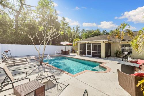 Rural Estates House | 621 Naples