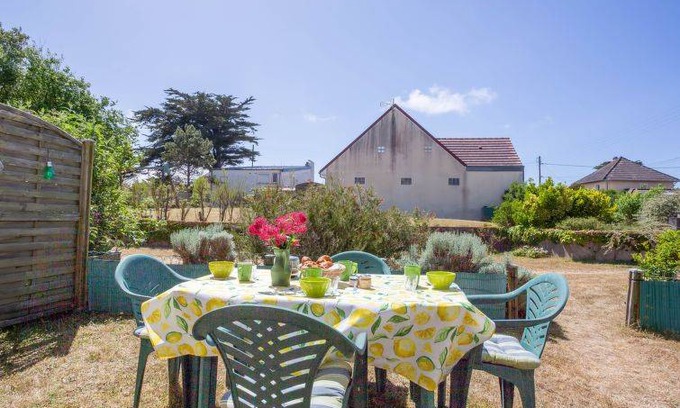 Denneville Apartment | 65 m² Apartment ∙ 2 bedrooms ∙ 4 guests