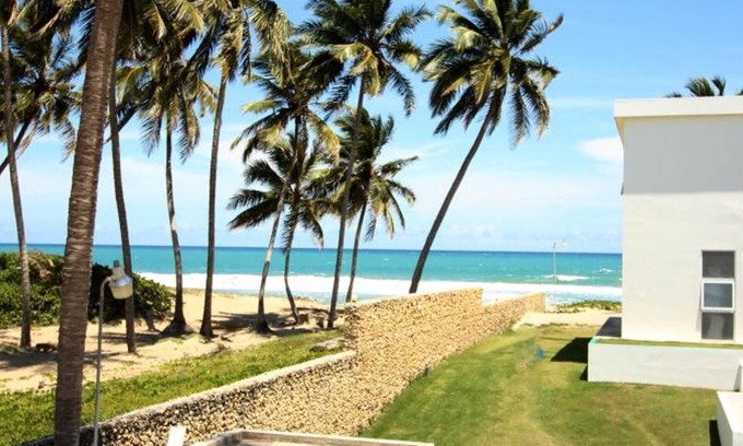 Cabarete Villa | 6BD oceanfront villa with pool, right on a long stretch of sandy beach