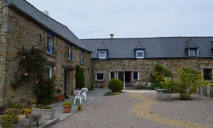 Saint-Potan House | 7-8 person gîte in Saint Pôtan