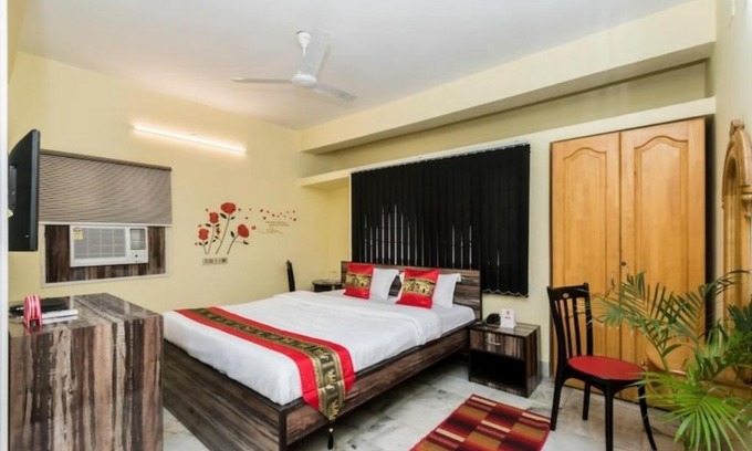 Sector II House | 7 DIV GUEST HOUSE