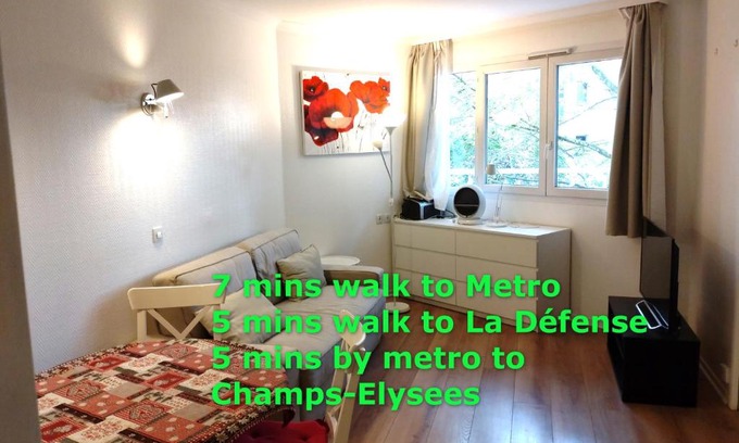 Gambetta Apartment | 7 min walk Metro, ApartHotel, La Défense