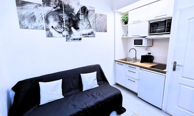 Bagneux Apartment | ❤️7min to Paris, Gem: Calm, Comfort, Luxury, Netflix, Perfect Couples & Families