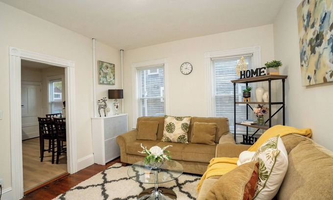 Milton Apartment | 8-Peaceful & Bright apt/3br right to Boston line