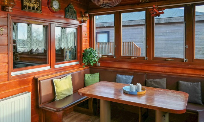 Anjum House | 8 Pers Large Seaside Home in Front of the Lauwersmeer