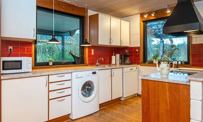 Ebdrup House | 8 person holiday home in Kolind