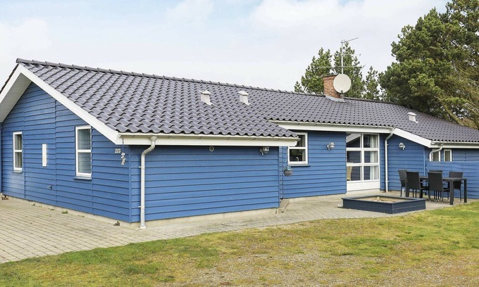 Nørre Fjand House | 8 person holiday home in Ulfborg