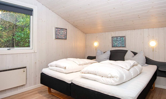 Jegum House | 8 person holiday home in Oksbøl