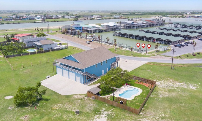 Port Mansfield House | 834 Laguna C - Large, spacious 3 BD/2BA that gives a homely vibe