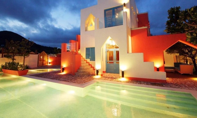 Sail Rock Beach Bed & Breakfast | 866 Oceanic View Villa