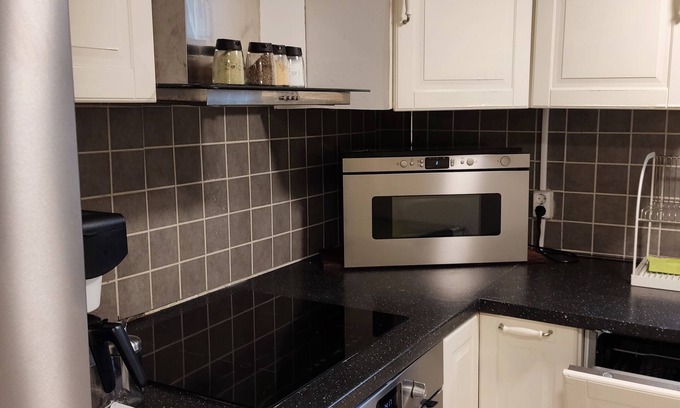 Molndal Apartment | 90 m² charming basement apartment near nature and the city