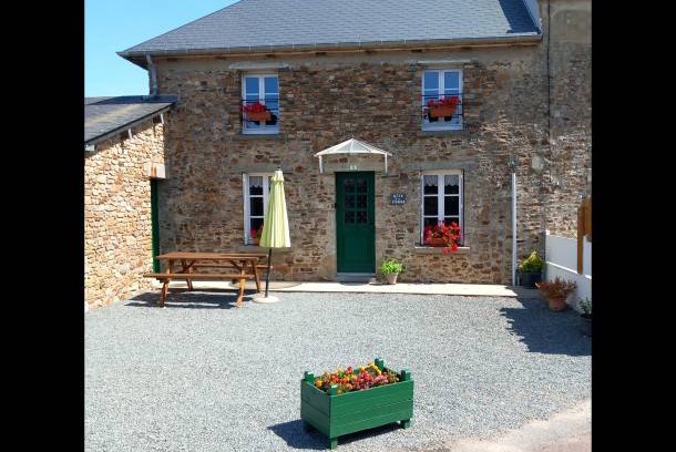 Millieres House | 90 m² House ∙ 2 bedrooms ∙ 5 guests