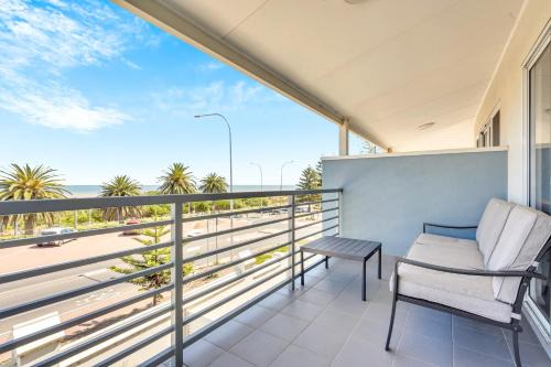 Semaphore House | 96B Esplanade, Semaphore