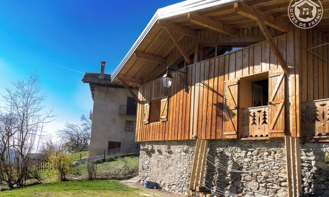 Montendry House | A 30km D'albertville et à 40km de Chambéry, Dominant le Val Gelon, Petite Vallée Située Entre le Par