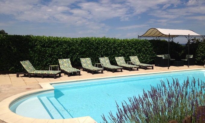 Saint-Etienne-des-Oullieres Other | A Beaujolais winemaker's house + vineyard, a/c, exclusive use of heated pool