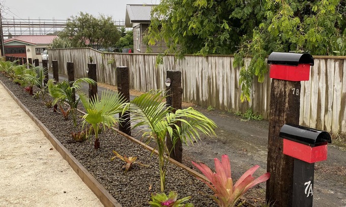 Oakura House | A Bach in the heart of Oakura Village