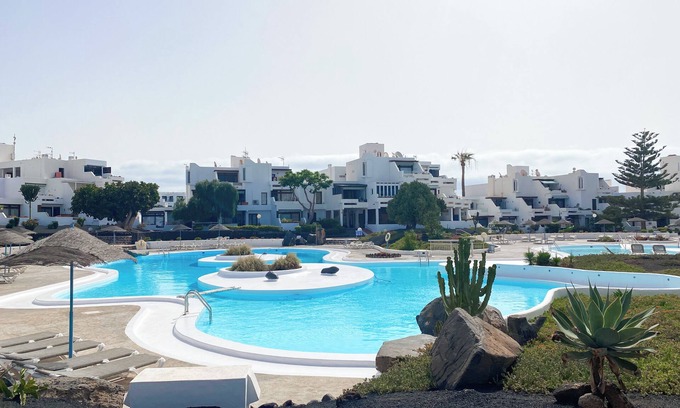 Costa Teguise Apartment | A beautiful sunny apartment in the perfect holiday location.