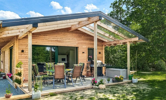 Falkenstein/Vogtl. House | A cottage close to nature for up to 6 people and a natural swimming pond just a few steps from the h