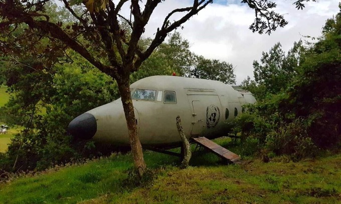 La Calera House | A different experience in a plane lost in the Colombian forest