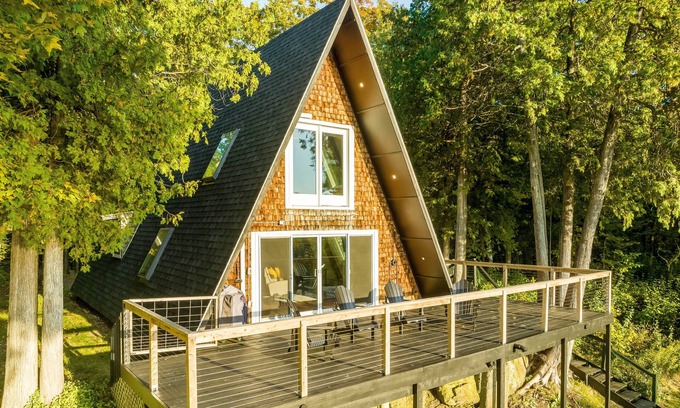 Chittenden County Cabin | A-Frame with lake views! Close to Burlington!