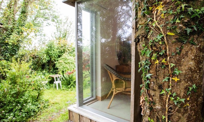 Cardigan Cabin | A gorgeous hideaway perfect for two, close to the coast