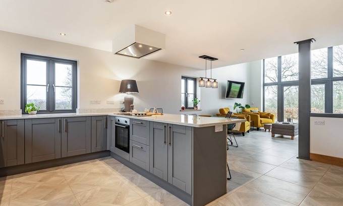 Tregaron Cottage | A gorgeous new build property overlooking the rolling Cambrian Mountains.