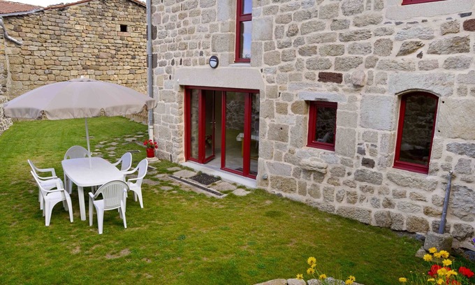 Saint-Etienne-du-Vigan House | A house of character and contemporary comfort