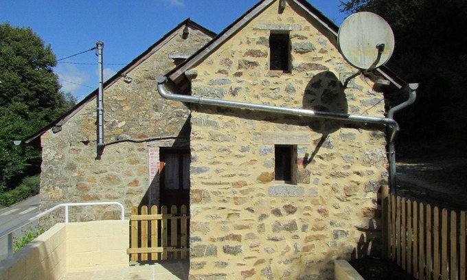 Chailland Cottage | A Lovely 220+ years old cottage in the ‘Petit Cite de Charactere’ of Chailland.