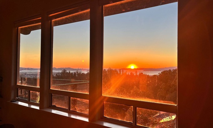 Forestland House | A Luxurious Oakland Hills Retreat