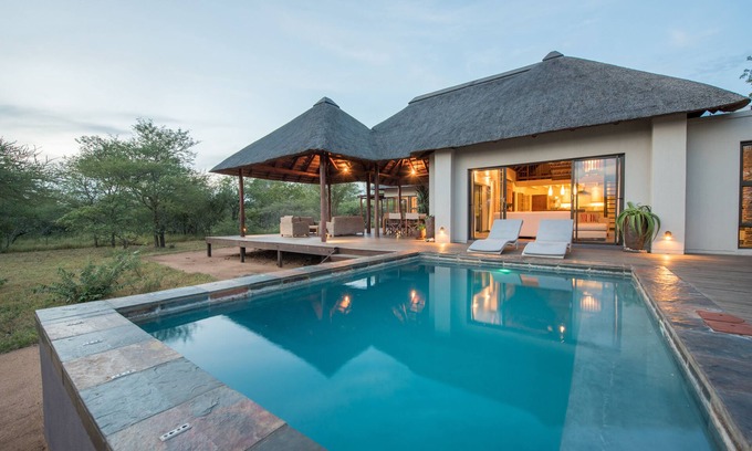 Hoedspruit House | A Luxury Self Catering Lodge In The Heart Of The South African Bush