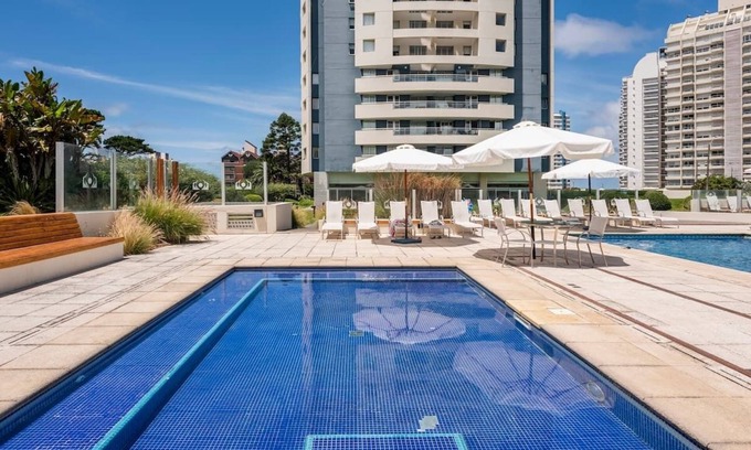 Aidy Grill Apartment | ¡A Metros de la Playa! Depto Ideal Para Familias, con Piscina y Sala de Juegos