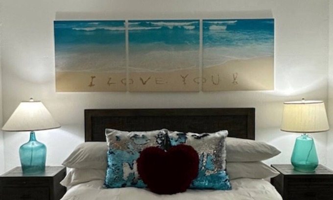 Southampton Apartment | [A]MOUR AMOUR AMOUR The Heart of Hospitality
