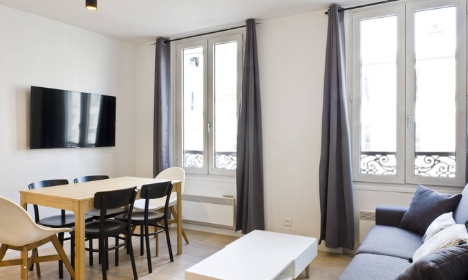 Charonne Apartment | A Pleasant 2-BDR near Nation and Charonne