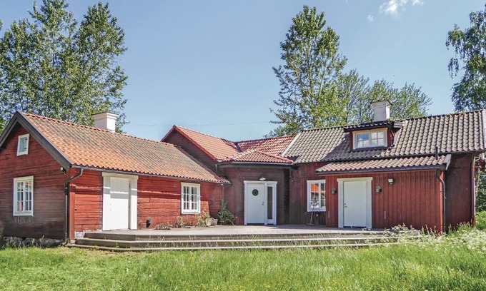 Sodertalje House | A spacious cottage with interesting architecture and accommodating a jacuzzi for 2 persons in the ho