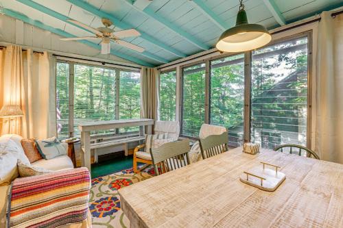 Grand Haven House | about 1 Mi to Dtwn Grand Haven Lake Michigan Cabin