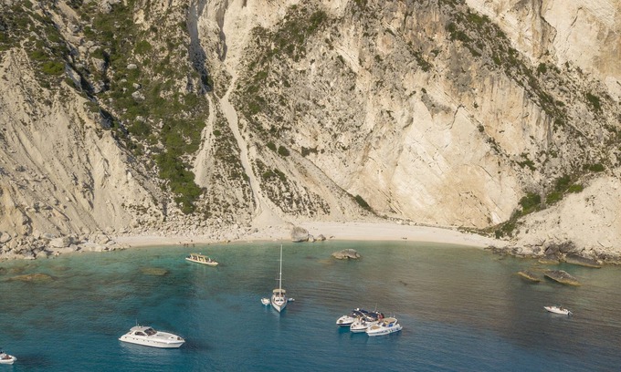 Erikousa Island Hotel | Acantha Boutique Hotel