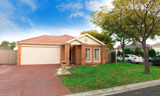 Craigieburn House | Accommodation in Melbourne