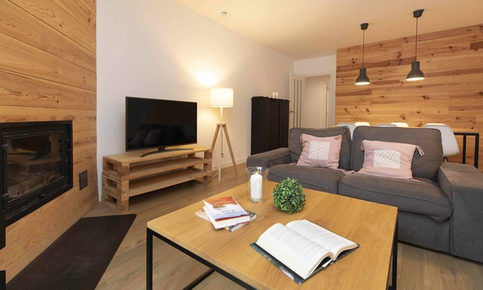 Panticosa Apartment | Acentor Alpino by Bevalle