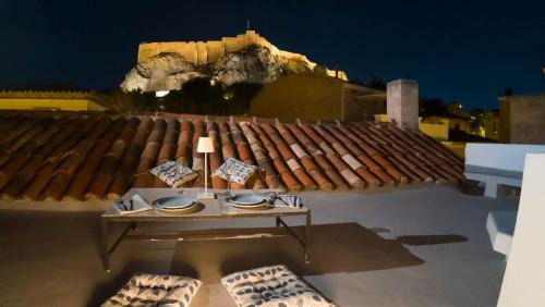 Plaka House | Acropolis Neoclassic Elegance