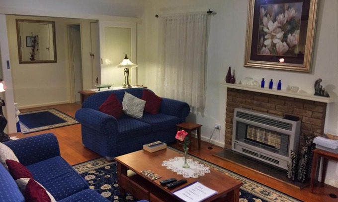 Rutherglen Bed & Breakfast | Admurraya House Bed & Breakfast