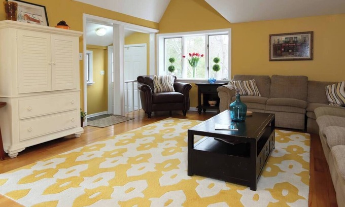 Millington Cottage | Adorable Cottage, Walk to Train, Basking Ridge Border, Close to Newark Aiport