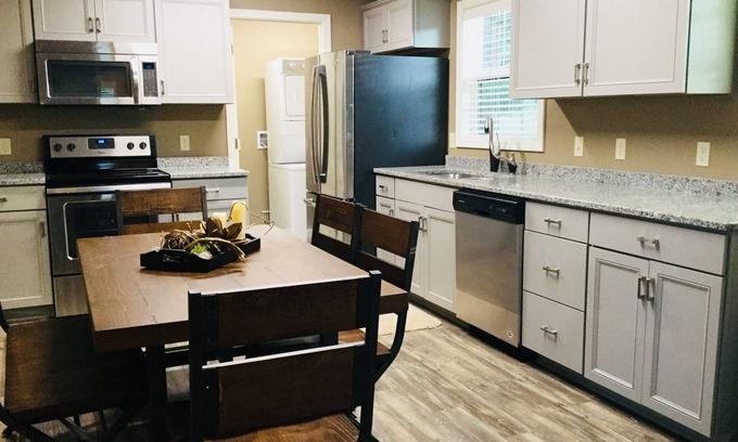 Tryon House | Adorable Cozy House Near Tryon Equestrian Center